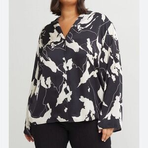 Zara NWT Patterned Satin Shirt Blouse Size Small Petite Black White